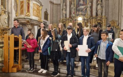 Gospodovo oznanjenje in glasbeno-literarni večer ob materinskem dnevu